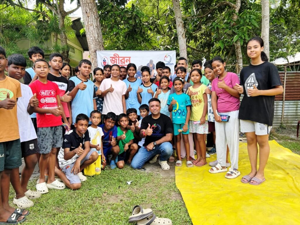 দেৱোত্তম অসমৰ সমাজ সেৱা কাৰ্যসূচীত শিশুসকলৰ সৈতে